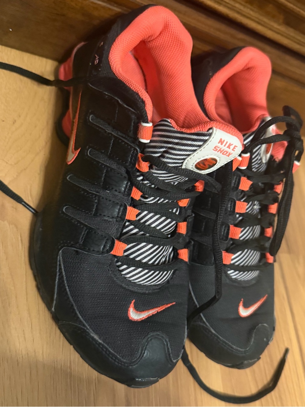 Kids Black and Pink Nike Shocks Sz 6y